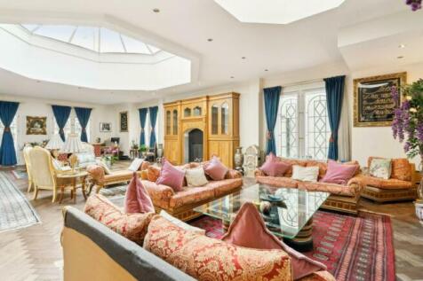 Pembroke Gardens, Kensington, W8