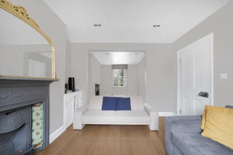 Walcot Square, 
Kennington, SE11