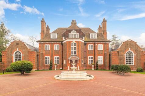 The Bishops Avenue, East Finchley, N2