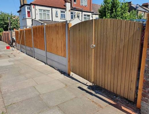 London And Essex Fencing | Fencing | Landscaping